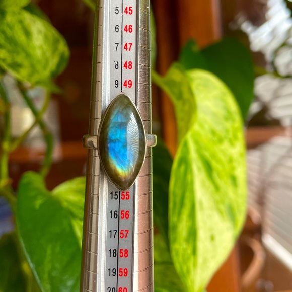 Jewelry - LABRADORITE sterling silver ring Sz 6
